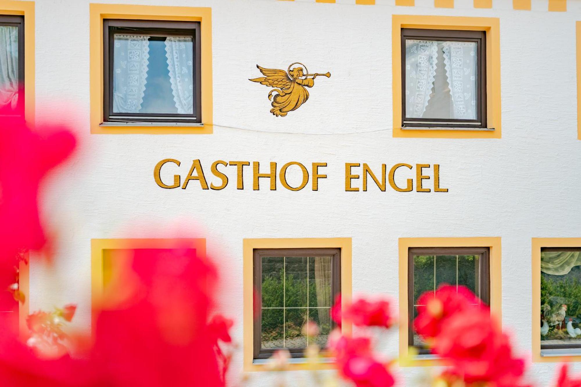 Hotel Garni "Zum Engel" Oberguenzburg المظهر الخارجي الصورة